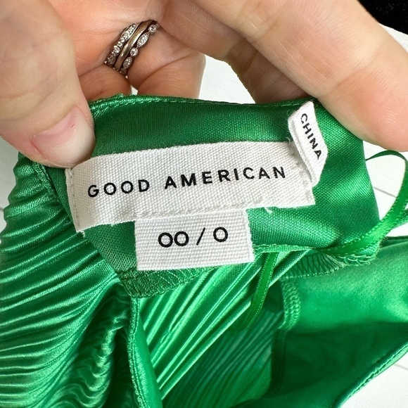NWT Good American "Always Fits Plisse" Slip Dress Size 00/0 (XS/S) - Picture 3 of 7